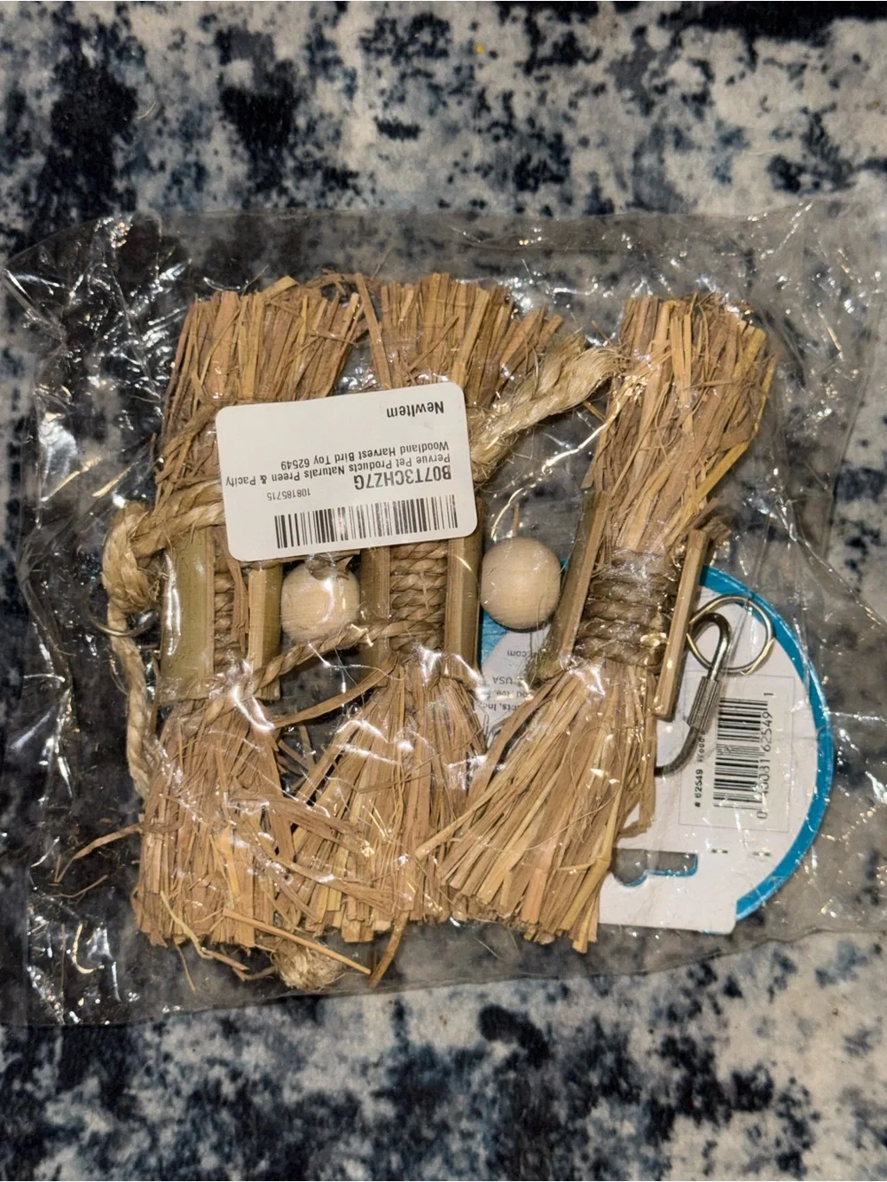 Prevue Pet Naturals Preen & Pacify All-Natural Bird Toy NWT